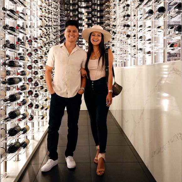 Instagram @partyof4sometimes2 - Picture 2 of 12